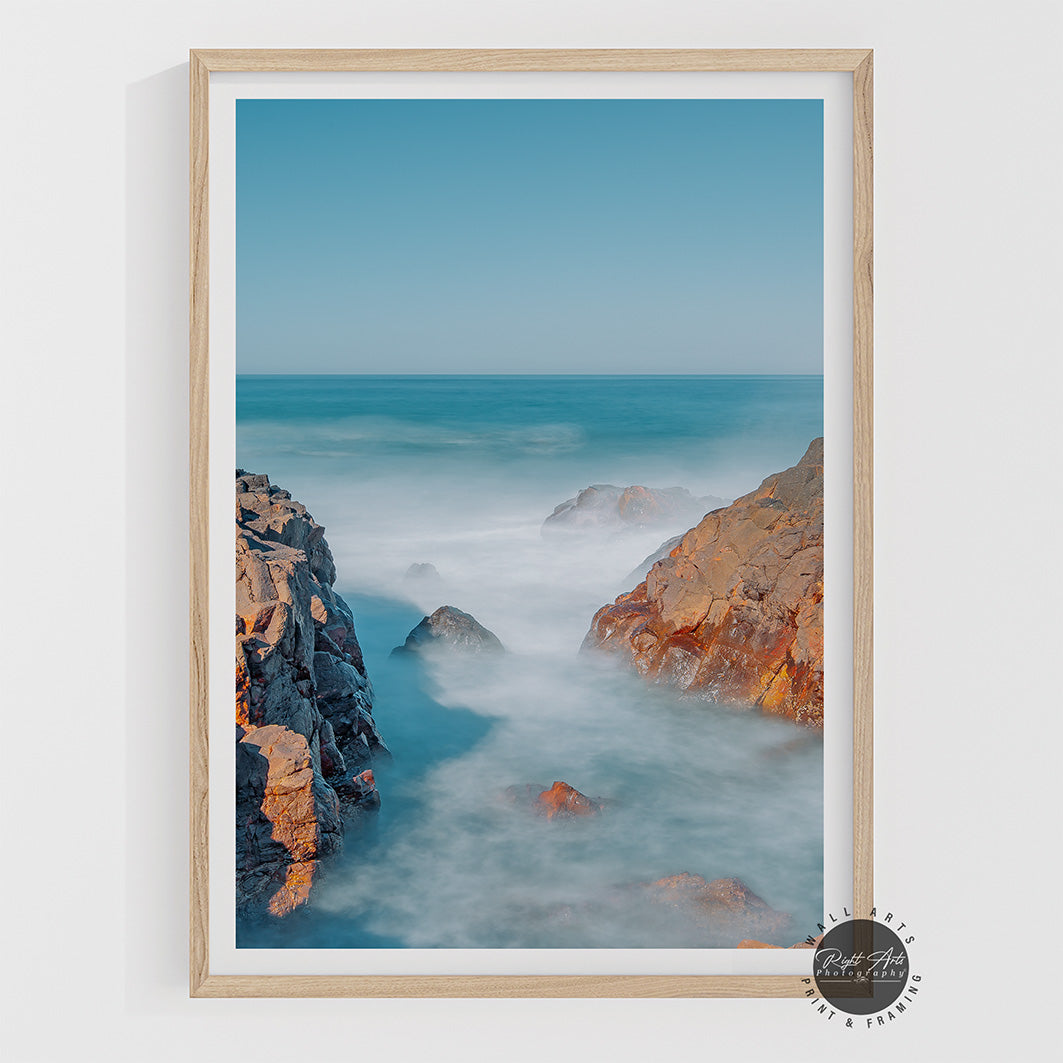 OCEAN SMOOTH WAVES