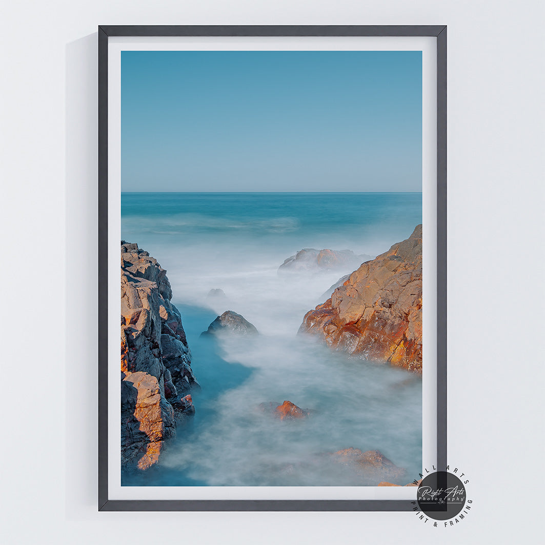 OCEAN SMOOTH WAVES