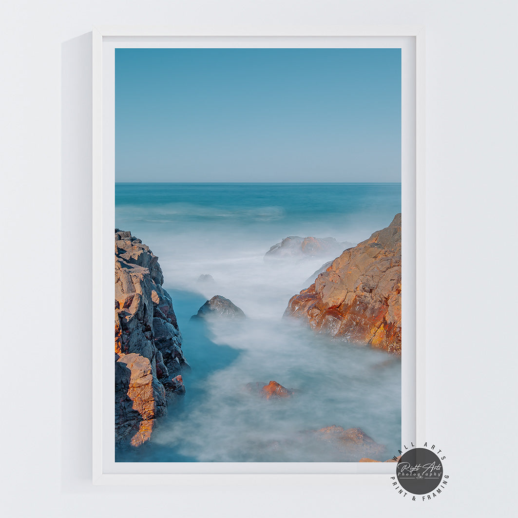 OCEAN SMOOTH WAVES