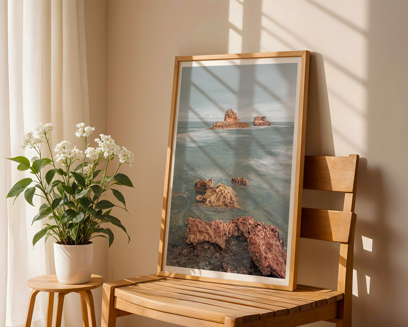 DIAMOND BAY ROCK